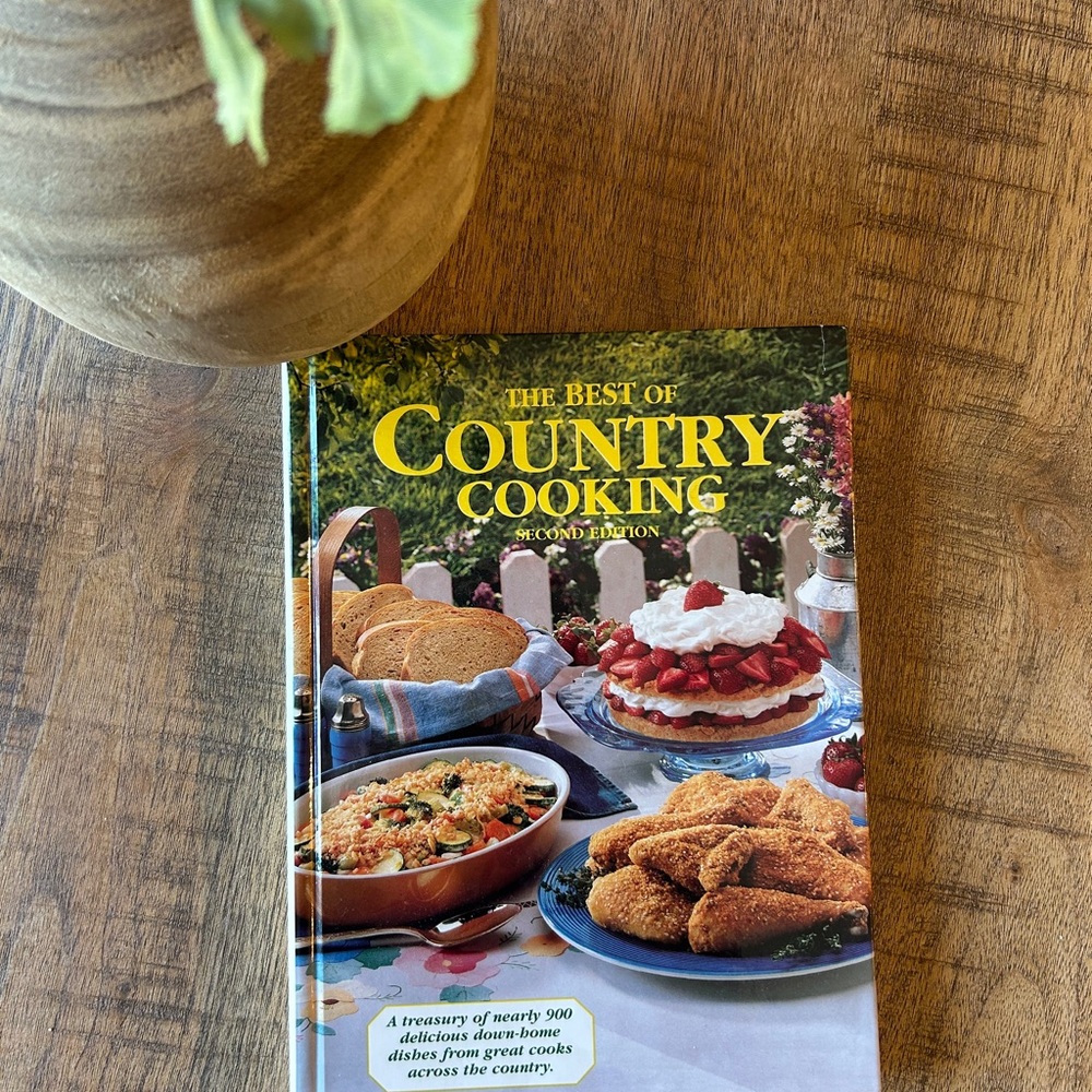 The Best of Country Cooking Cookbook - Multicolor